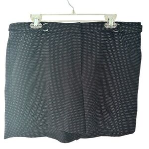 White House Black Market Swiss Dot 5”Shorts WHBM G8